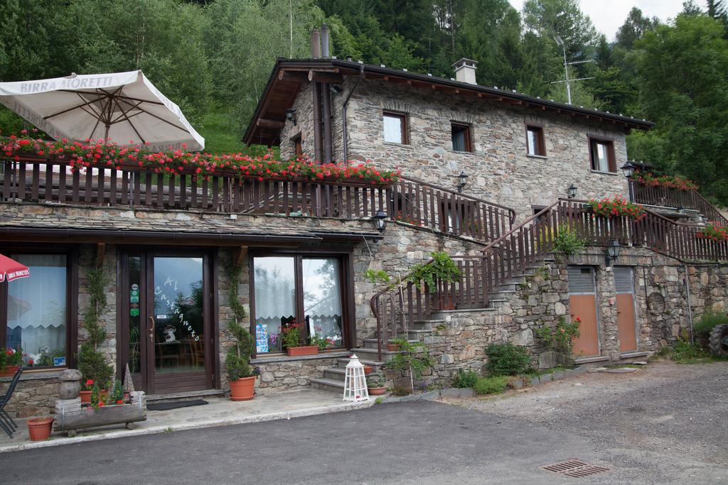 Vila Agriturismo Al Castagneto Mazzo di Valtellina Exteriér fotografie