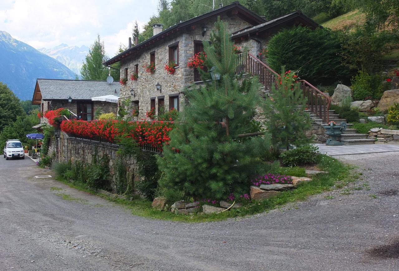 Vila Agriturismo Al Castagneto Mazzo di Valtellina Exteriér fotografie